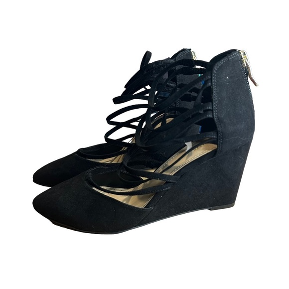 BCBGeneration Suede Wedge Heel - Picture 4 of 6